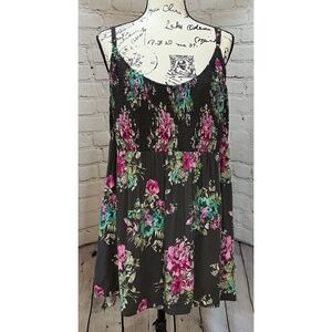Torrid Women’s Gray Floral Smocked Babydoll Cami (Size 4)